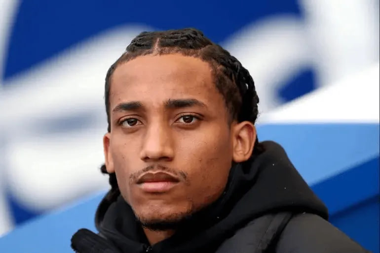 布莱顿前锋佩德罗因和范黑克起争执，被排除出大名单