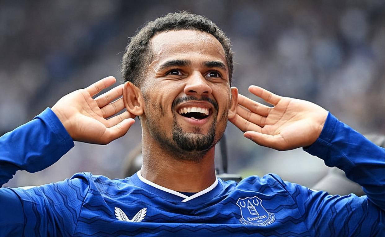 4球1助攻！25岁非洲天才边锋闪耀英超，三大豪门疯狂争夺中